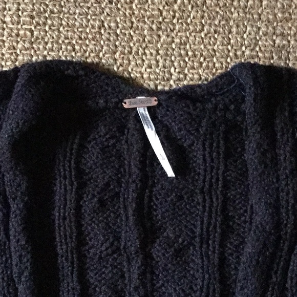 Free People Sweaters - Free people v-neck cotton sweater